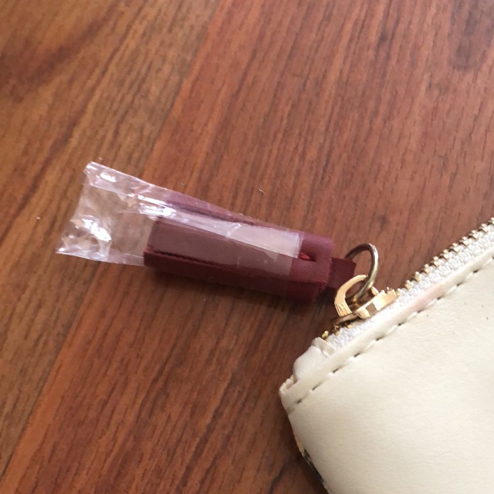 NWT Rachel Pally Floral and cream canvas clutch. - Picture 3 of 7